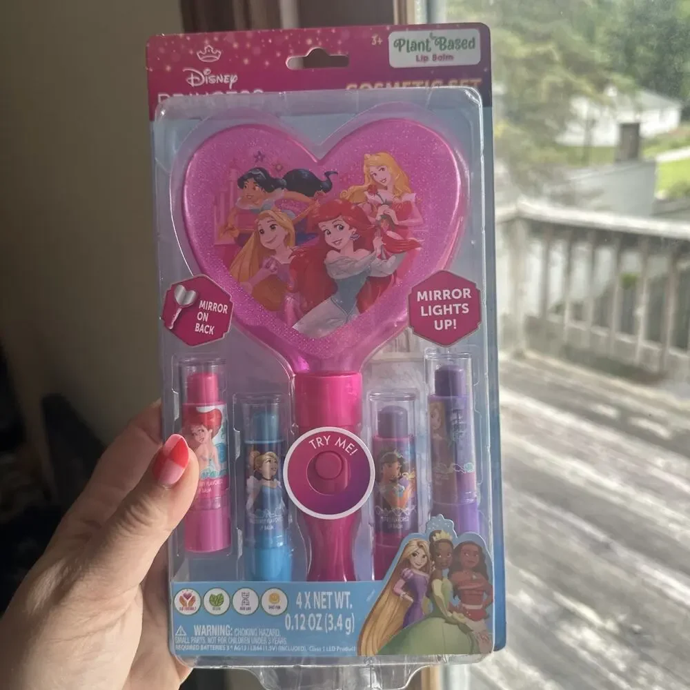 Disney Princesses Cosmetic Set With Lip Gloss And Light Up Mirror